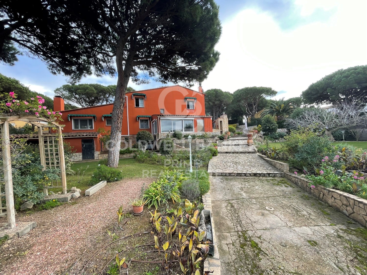 En venta casa unifamiliar con jardín y piscina en Calella de Palafrugell, Costa Brava