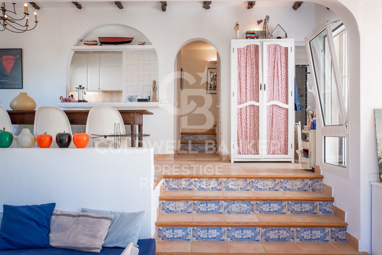 Casa de estilo mediterráneo de 3 dormitorios en la urbanización de Valverde.