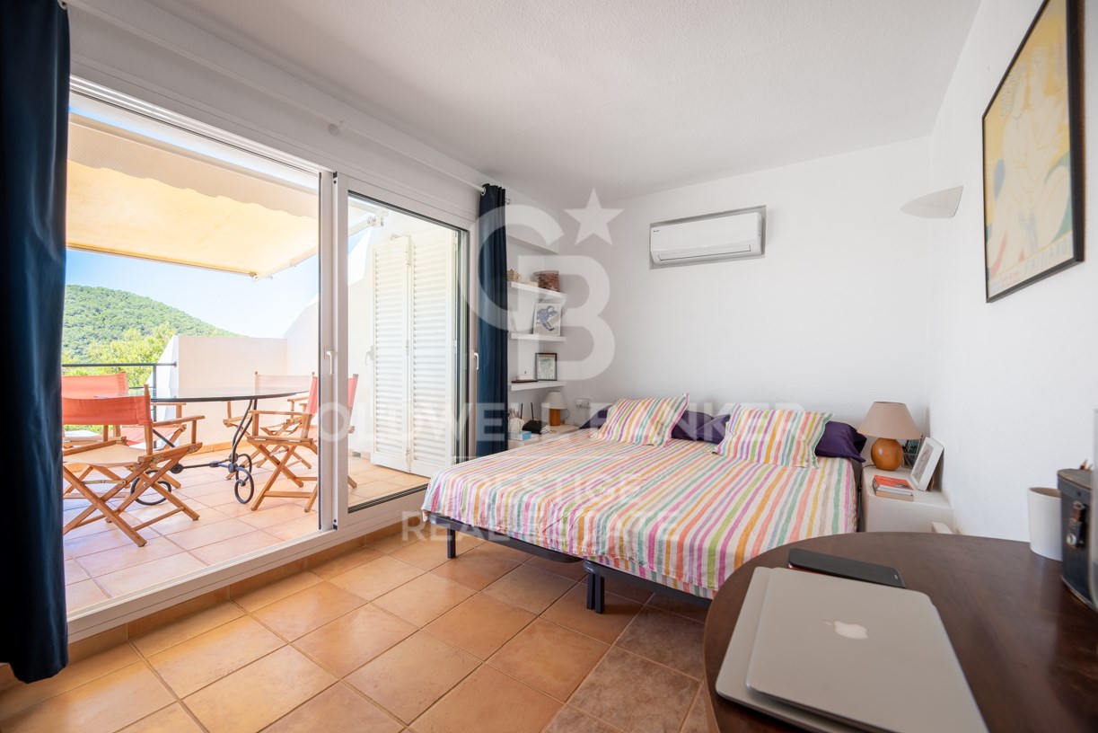 Casa de estilo mediterráneo de 3 dormitorios en la urbanización de Valverde.