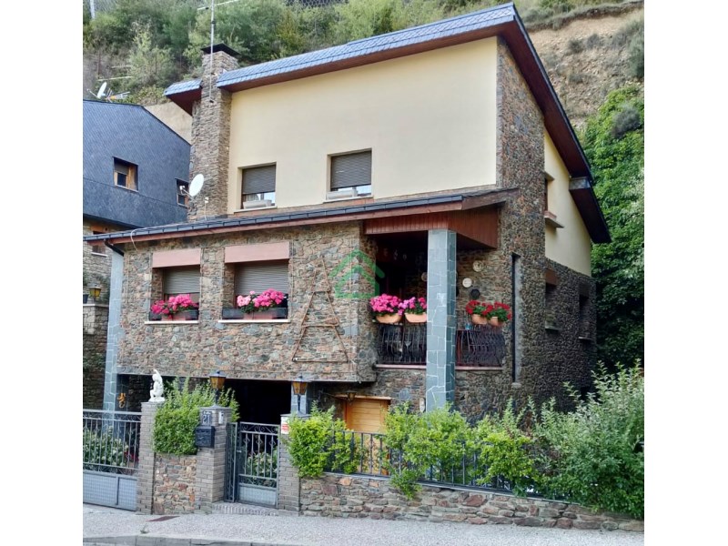 Chalet en venta en Andorra la Vella, 5 habitaciones, 350 metros