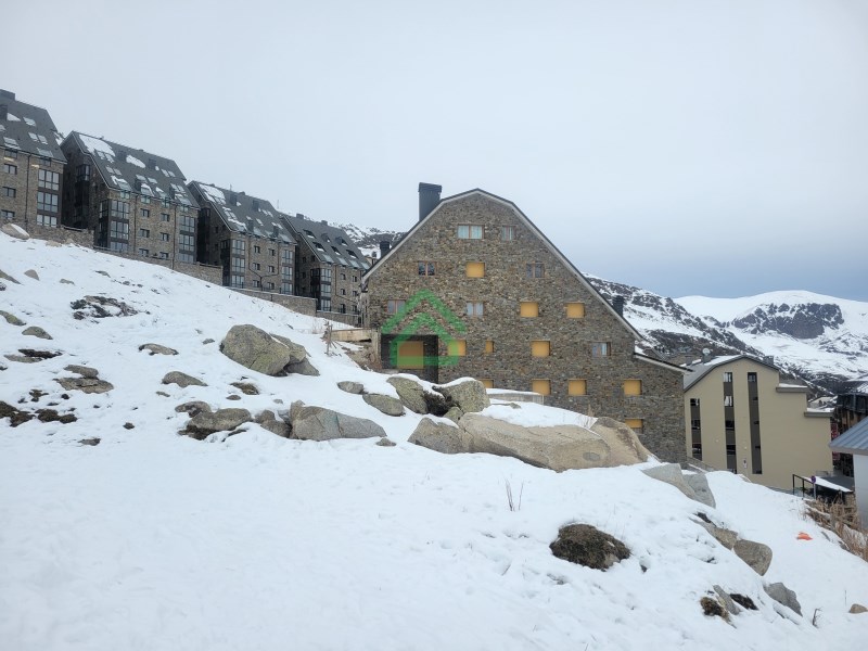 Retir Encisador en Dúplex amb Vistes Impressionants a les Pistes a Andorra
