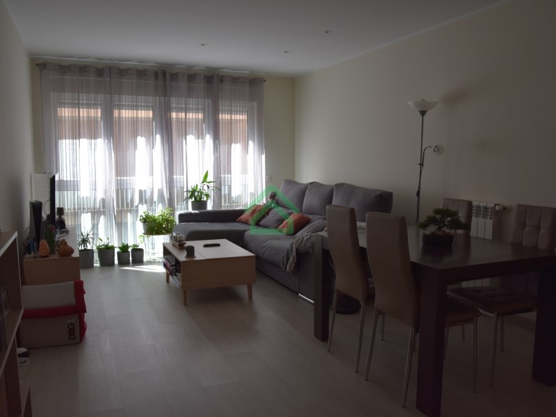 Piso en venta en Santa Coloma, 2 habitaciones, 74 metros