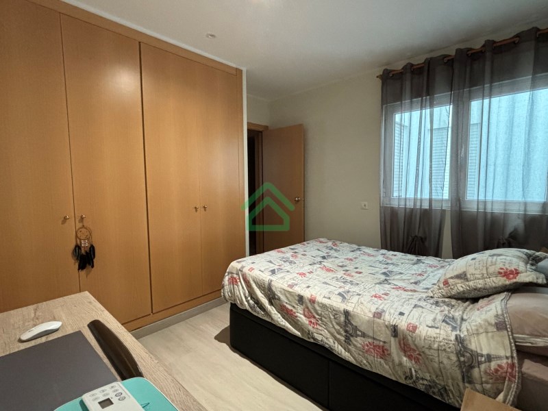 Piso en venta en Santa Coloma, 2 habitaciones, 74 metros