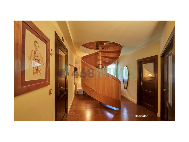 Ático en venta en Andorra la Vella, 4 habitaciones, 320 metros