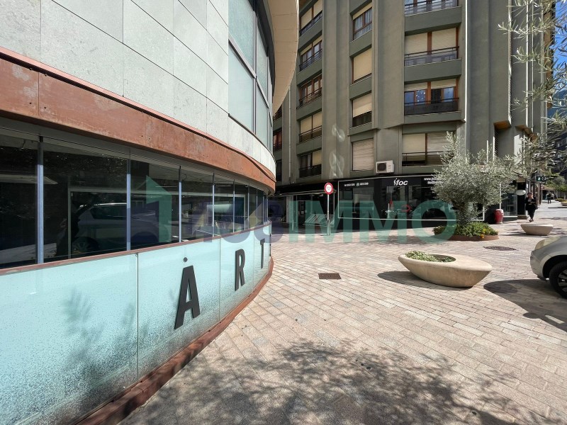 Local comercial de alquiler en Escaldes Engordany, 156 metros